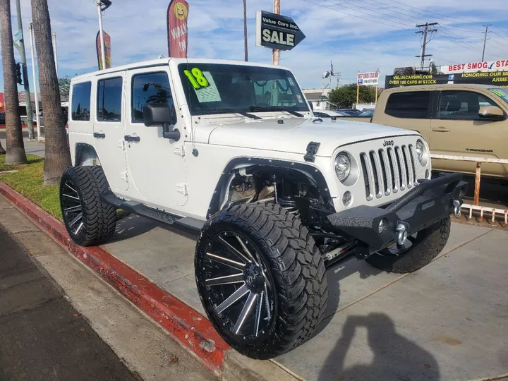 WHITE, 2018 JEEP WRANGLER UNLIMITED Image 2