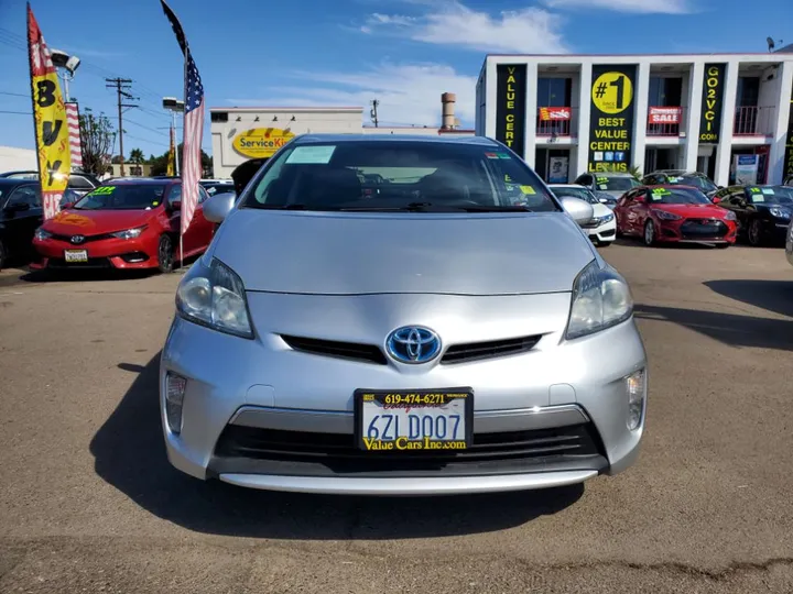 SILVER, 2013 TOYOTA PRIUS PLUG-IN HYBRID Image 3