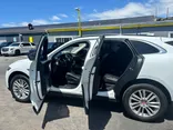 WHITE, 2017 JAGUAR F-PACE Thumnail Image 9