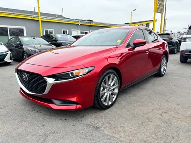 BURGUNDY, 2021 MAZDA MAZDA3 Image 30