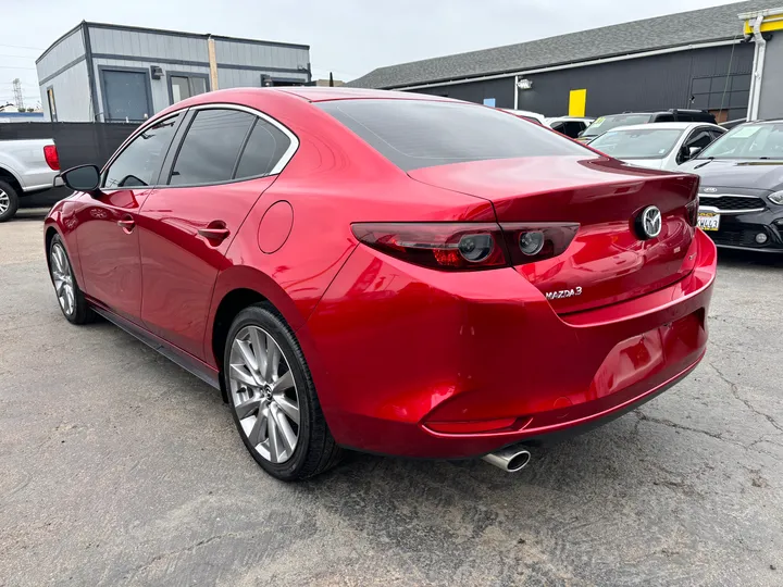 BURGUNDY, 2021 MAZDA MAZDA3 Image 7