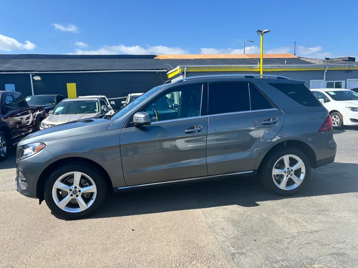 GRAY, 2018 MERCEDES-BENZ GLE Image 8