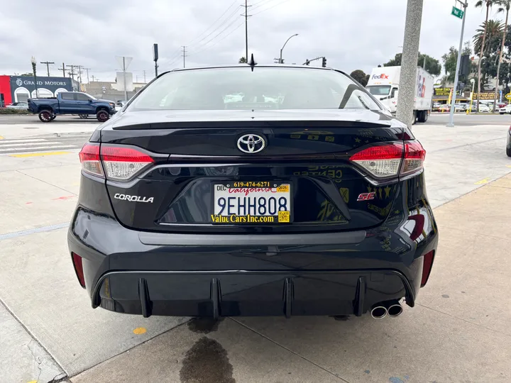 BLACK, 2023 TOYOTA COROLLA Image 6