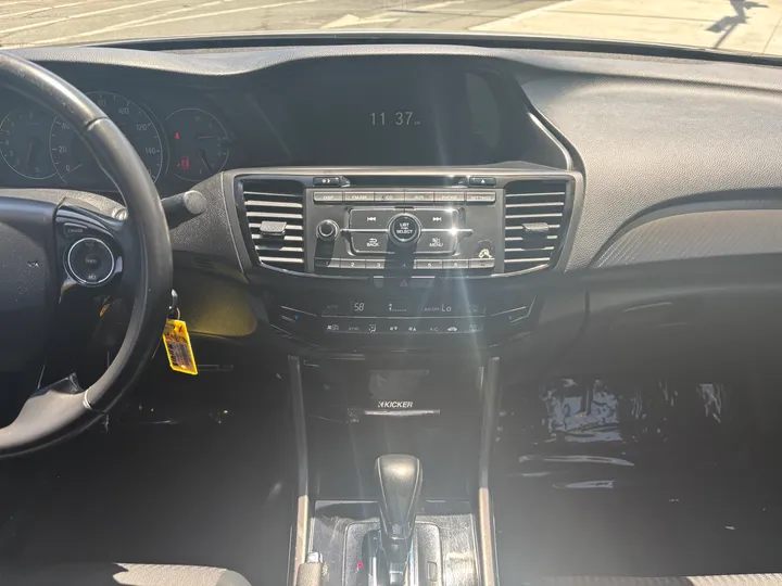SILVER, 2016 HONDA ACCORD Image 25