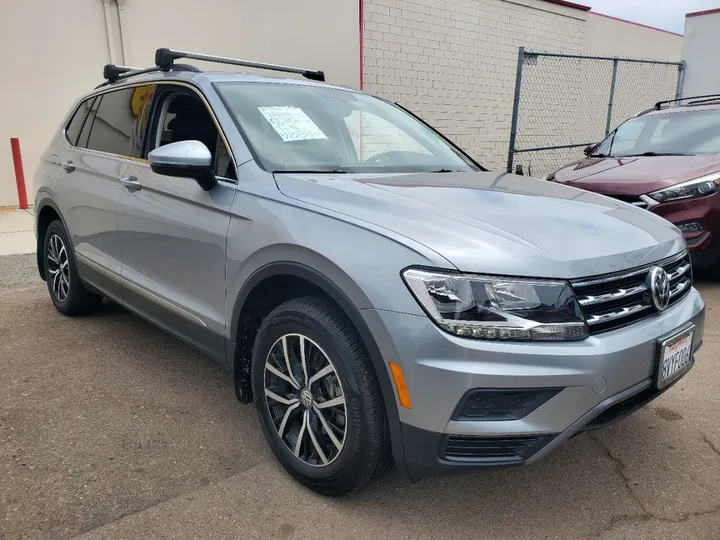 SILVER, 2021 VOLKSWAGEN TIGUAN Image 5