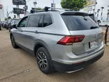 SILVER, 2021 VOLKSWAGEN TIGUAN Thumnail Image 10