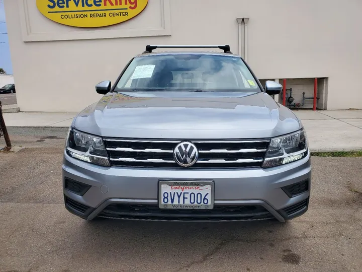 SILVER, 2021 VOLKSWAGEN TIGUAN Image 3