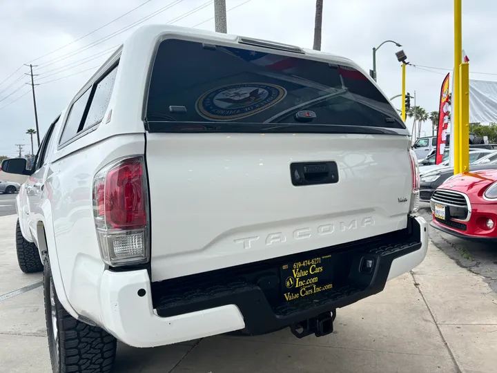 2016 TOYOTA TACOMA DOUBLE CAB Image 10