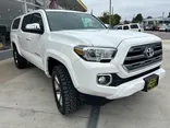 2016 TOYOTA TACOMA DOUBLE CAB Thumnail Image 11