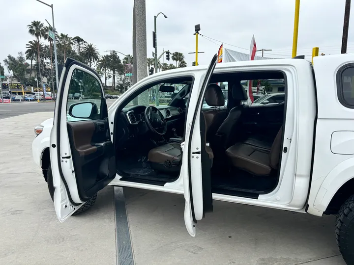 2016 TOYOTA TACOMA DOUBLE CAB Image 12