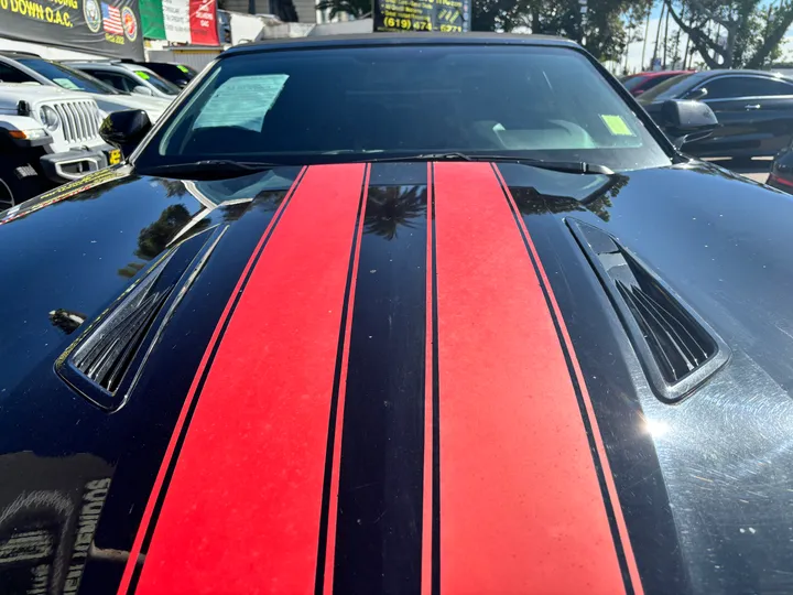 BLACK, 2017 CHEVROLET CAMARO Image 10