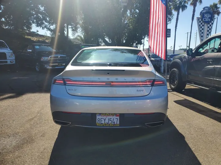 SILVER, 2018 LINCOLN MKZ Image 8