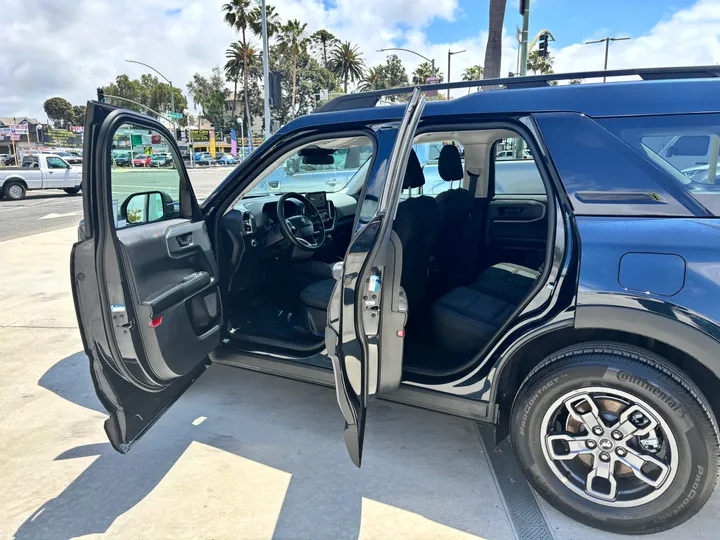 BLUE, 2022 FORD BRONCO SPORT Image 9