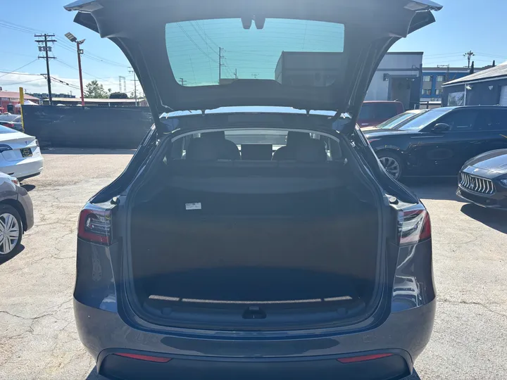 GREY, 2023 TESLA MODEL Y Image 25