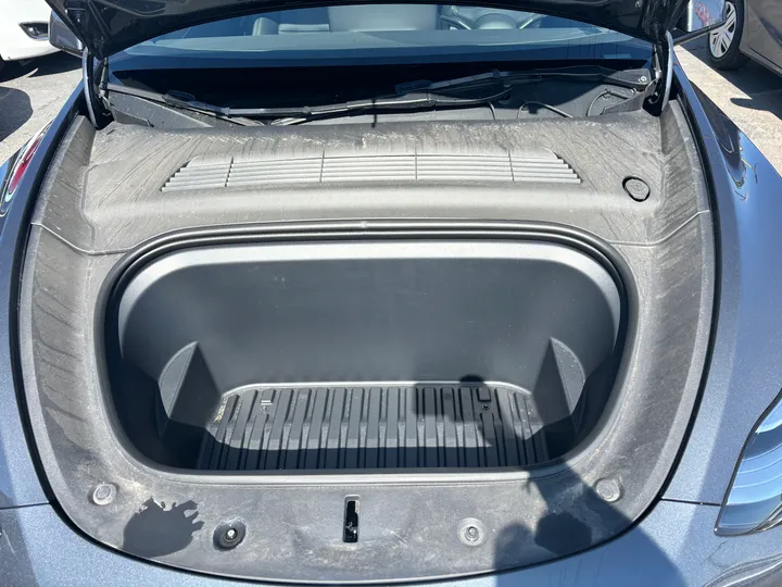 GREY, 2023 TESLA MODEL Y Image 27