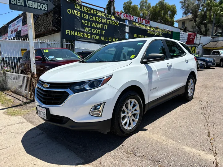 WHITE, 2020 CHEVROLET EQUINOX Image 1