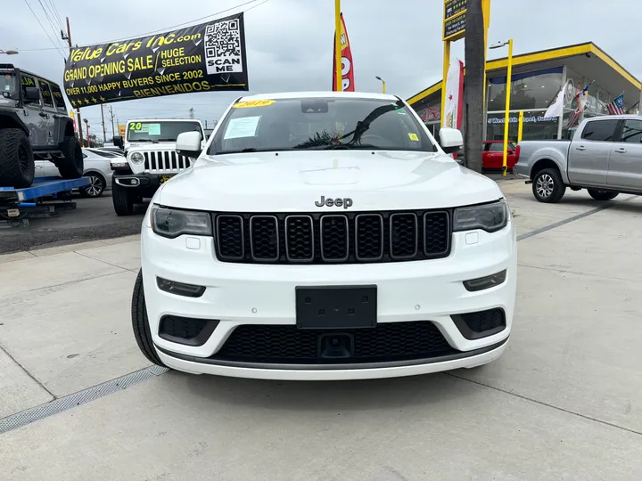 WHITE, 2019 JEEP GRAND CHEROKEE Image 2