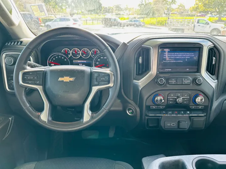 GRAY, 2020 CHEVROLET SILVERADO 1500 CREW CAB Image 19