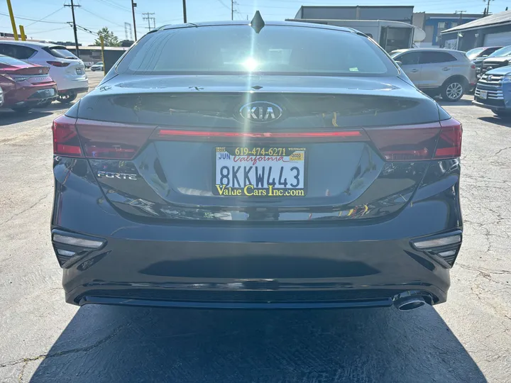 BLACK, 2019 KIA FORTE Image 6