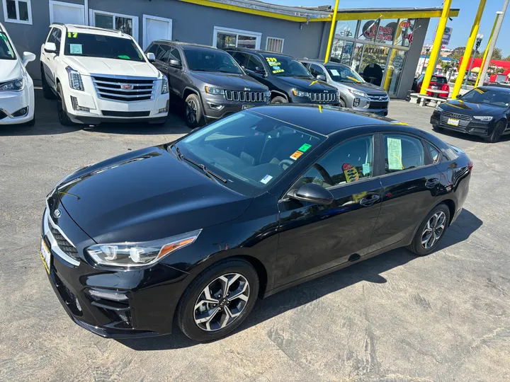 BLACK, 2019 KIA FORTE Image 9