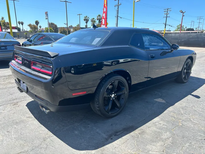 2015 DODGE CHALLENGER Image 5