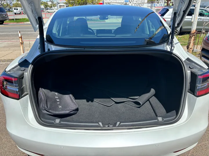 WHITE, 2021 TESLA MODEL 3 Image 22