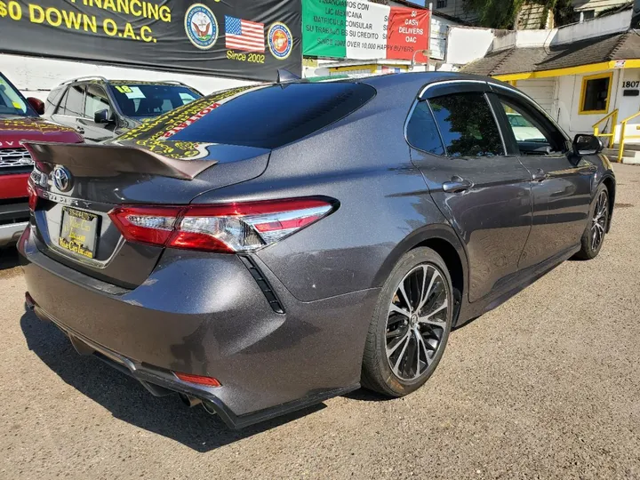 GRAY, 2020 TOYOTA CAMRY Image 8