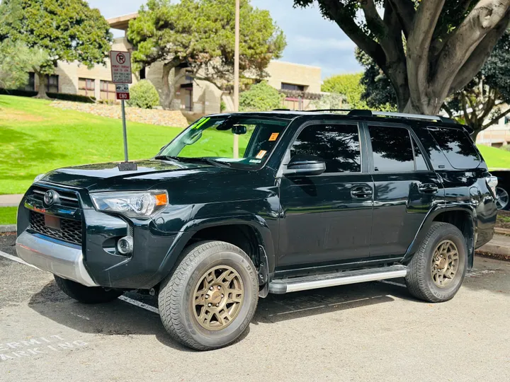 BLACK, 2021 TOYOTA 4RUNNER Image 29