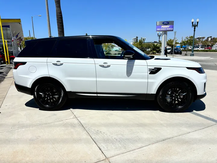 WHITE, 2019 LAND ROVER RANGE ROVER SPORT Image 3