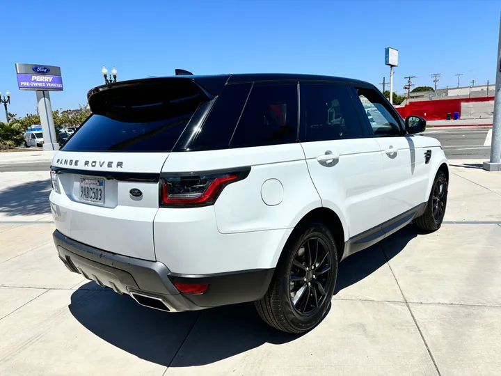 WHITE, 2019 LAND ROVER RANGE ROVER SPORT Image 4