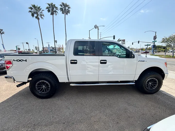 WHITE, 2014 FORD F150 SUPERCREW CAB Image 4