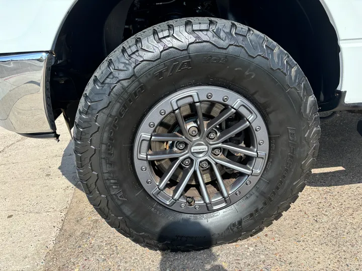 WHITE, 2014 FORD F150 SUPERCREW CAB Image 31