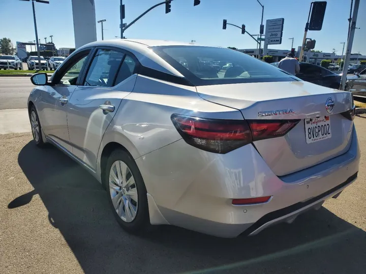 SILVER, 2021 NISSAN SENTRA Image 10