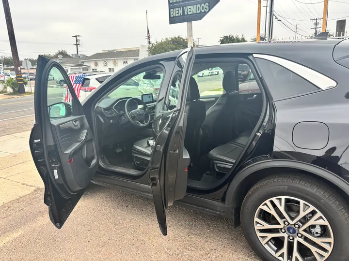 BLACK, 2022 FORD ESCAPE Image 7