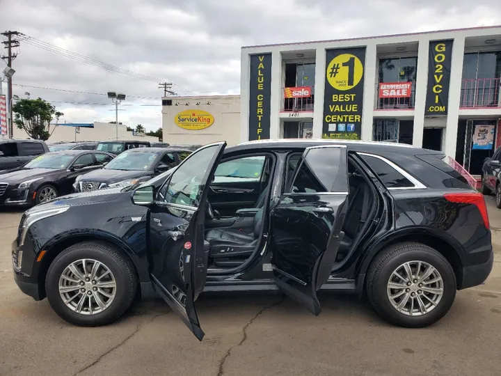 BLACK, 2018 CADILLAC XT5 Image 11