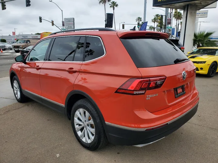 ORANGE, 2018 VOLKSWAGEN TIGUAN Image 7