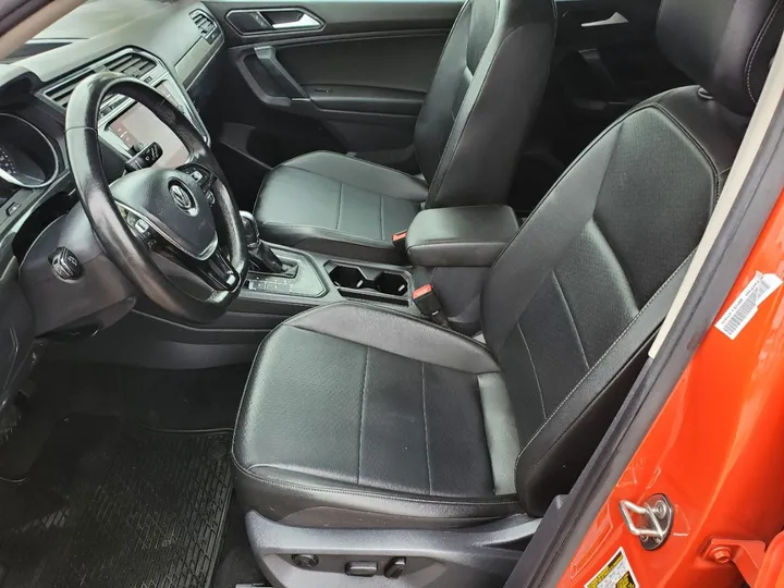 ORANGE, 2018 VOLKSWAGEN TIGUAN Image 16