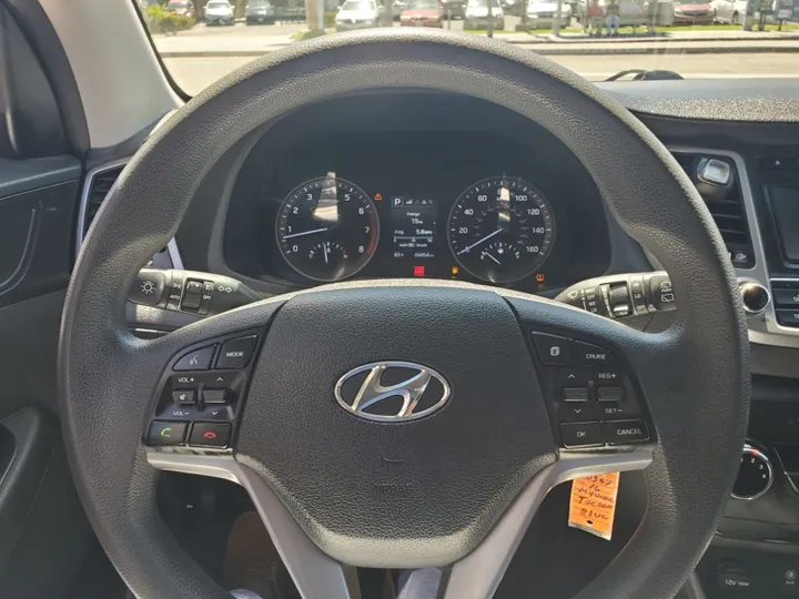 BLUE, 2016 HYUNDAI TUCSON Image 18