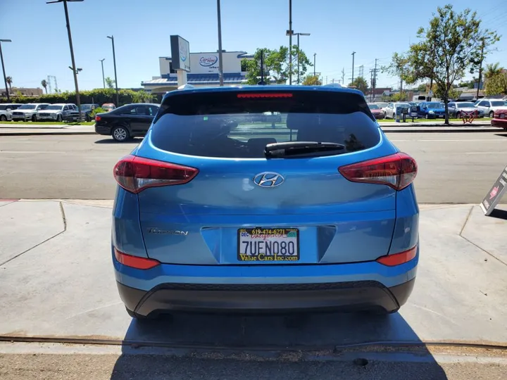 BLUE, 2016 HYUNDAI TUCSON Image 8