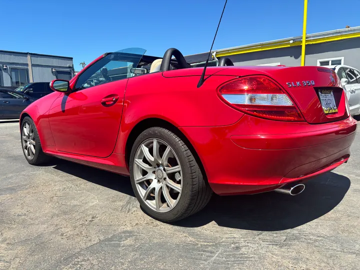 RED, 2008 MERCEDES-BENZ SLK-CLASS Image 7