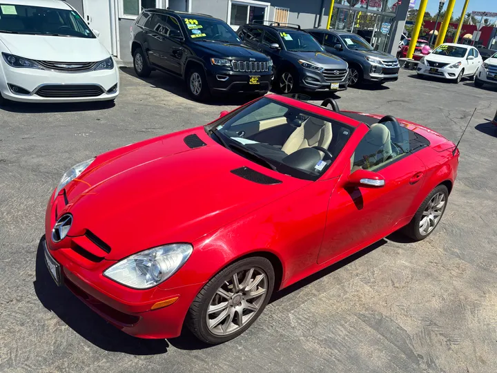 RED, 2008 MERCEDES-BENZ SLK-CLASS Image 8