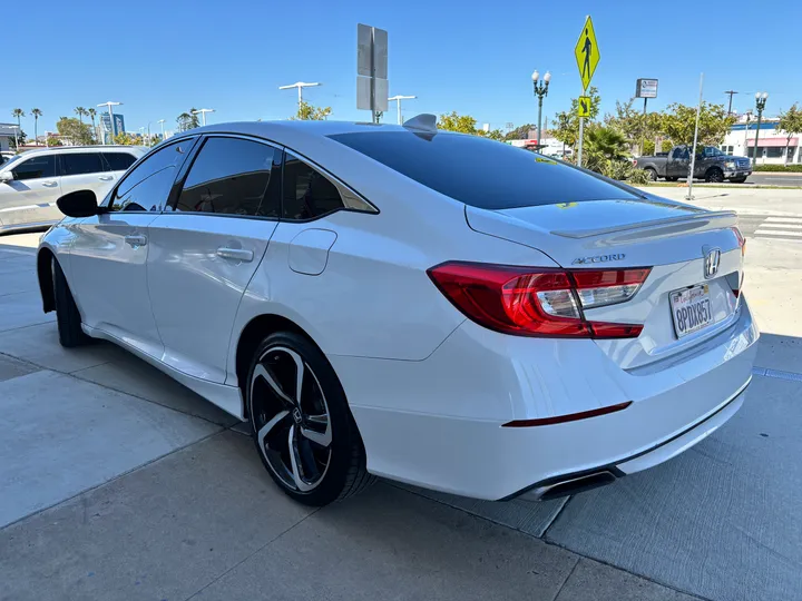 2020 HONDA ACCORD Image 4