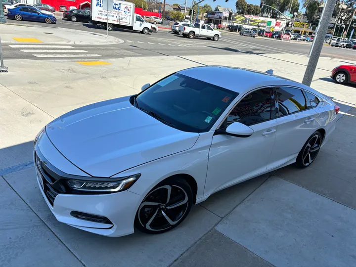 2020 HONDA ACCORD Image 8