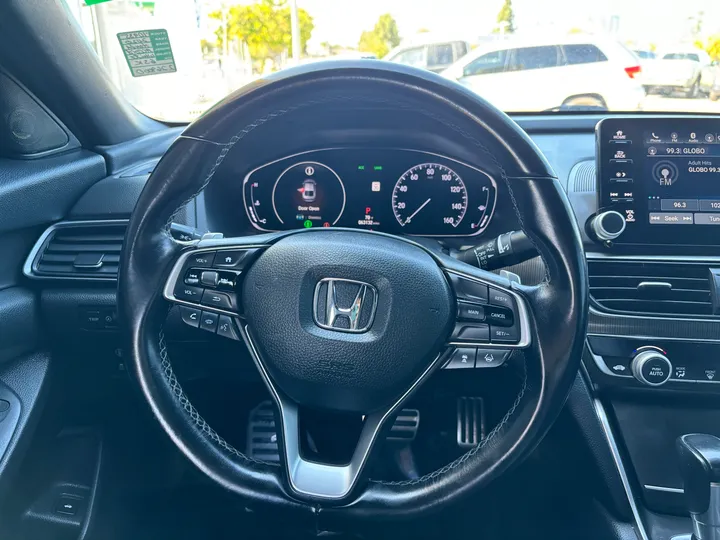 2020 HONDA ACCORD Image 18