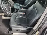 GRAY, 2019 CHRYSLER PACIFICA Thumnail Image 17