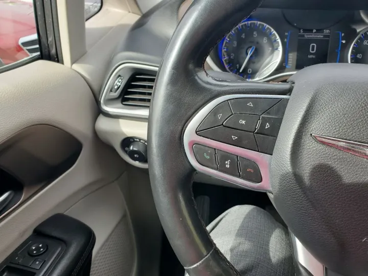 GRAY, 2019 CHRYSLER PACIFICA Image 26