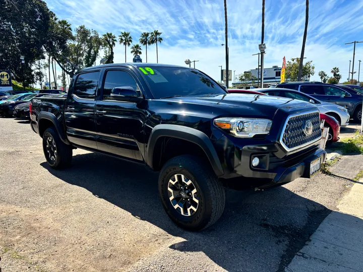 2019 TOYOTA TACOMA DOUBLE CAB Image 3