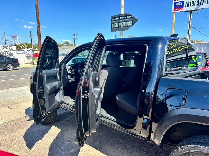 2019 TOYOTA TACOMA DOUBLE CAB Image 10