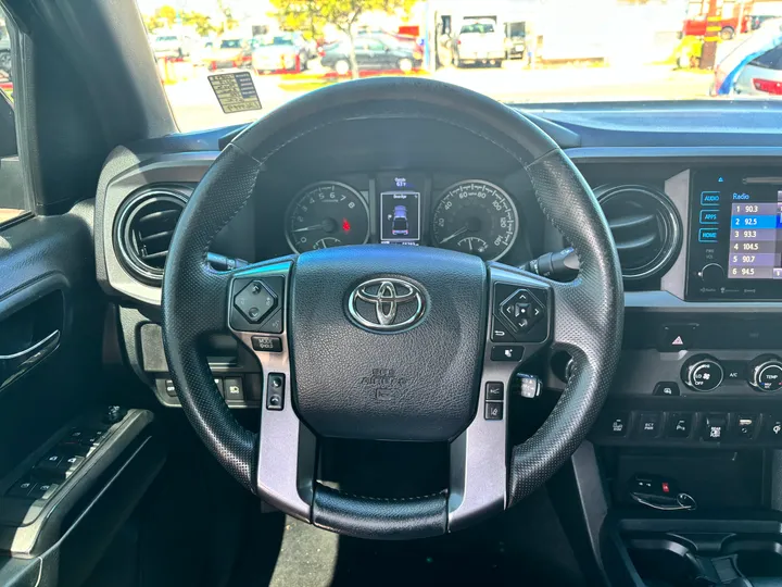 2019 TOYOTA TACOMA DOUBLE CAB Image 20