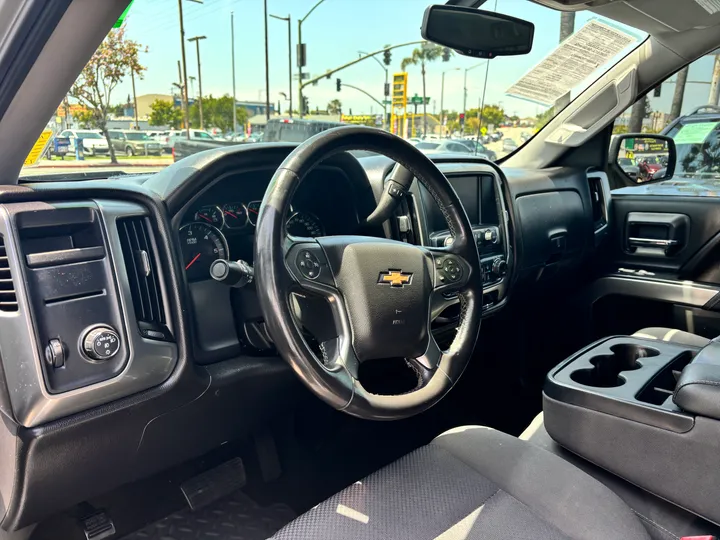 SILVER, 2017 CHEVROLET SILVERADO 1500 CREW CAB Image 14